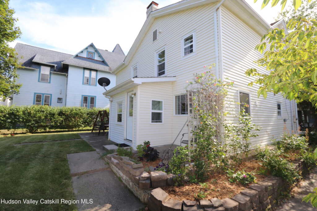 75 Washington Avenue, Saugerties, NY 12477 - Photo 28 of 31
