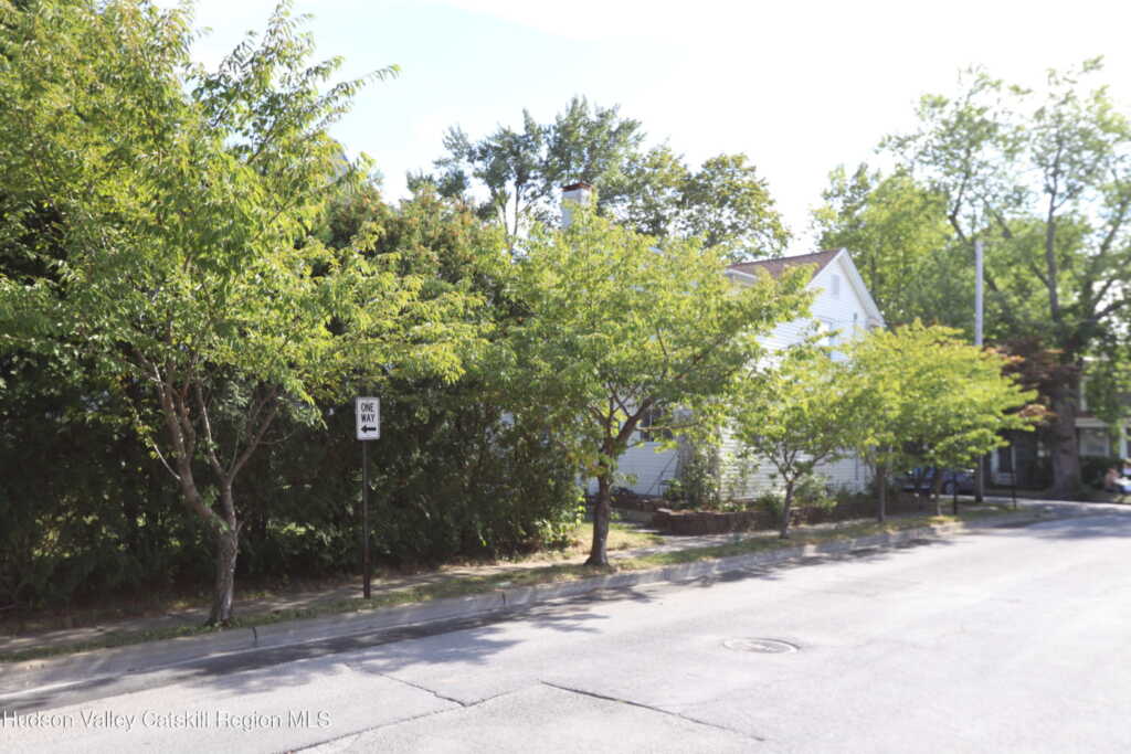 75 Washington Avenue, Saugerties, NY 12477 - Photo 30 of 31