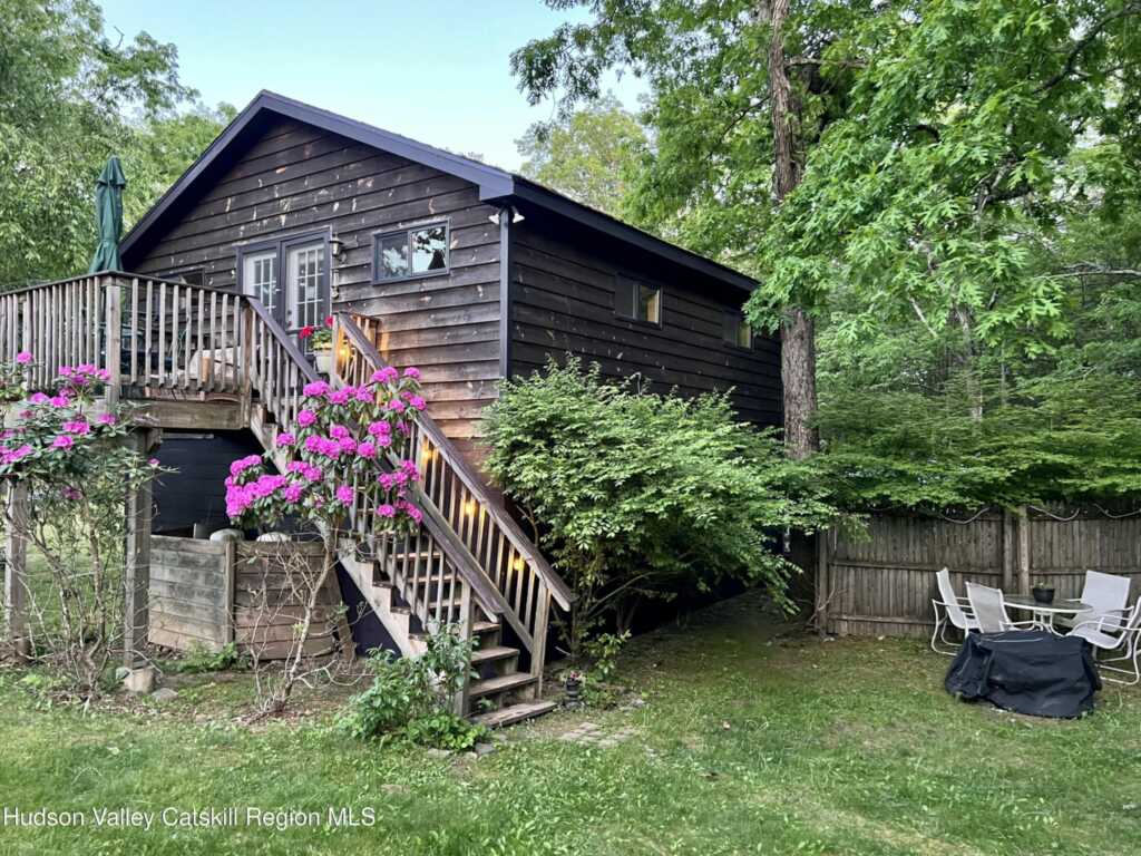 40 Sunset Ridge, Woodstock, NY 12498