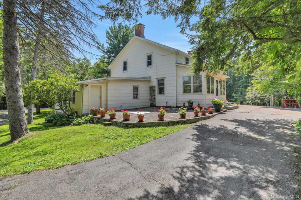 441 Ohioville Road, New Paltz, NY 12561 - Photo 3 of 42