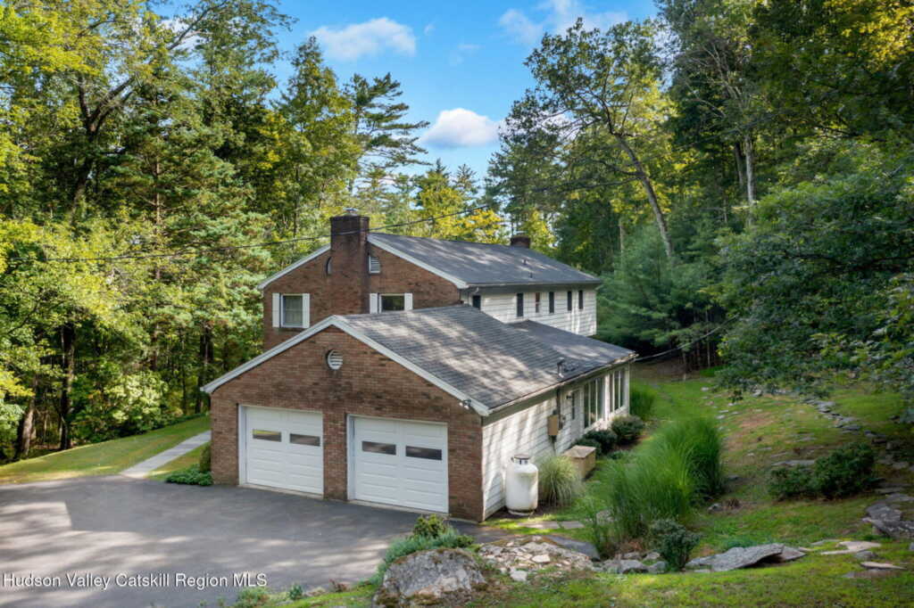 2320 Glasco Turnpike Turnpike, Woodstock, NY 12498 - Photo 2 of 39