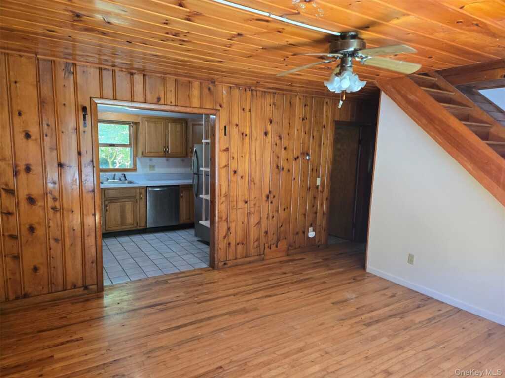 319 Sepasco Lake Road, Rhinebeck, NY 12572 - Photo 12 of 34