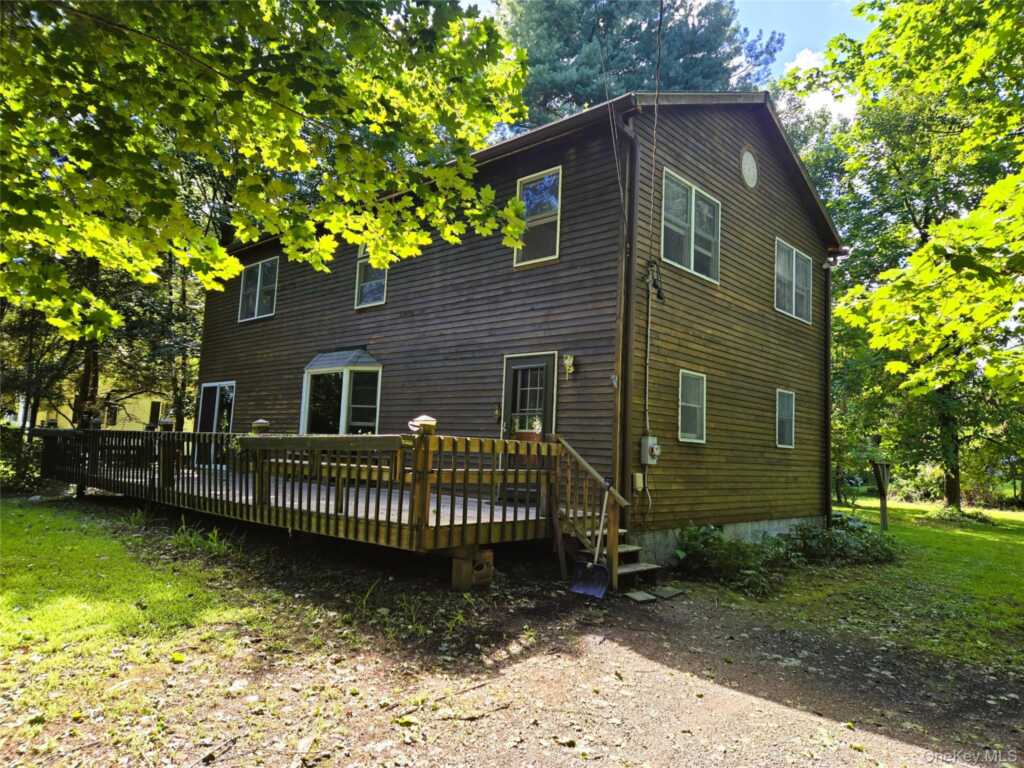 319 Sepasco Lake Road, Rhinebeck, NY 12572 - Photo 2 of 34