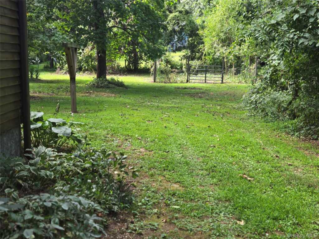 319 Sepasco Lake Road, Rhinebeck, NY 12572 - Photo 24 of 34