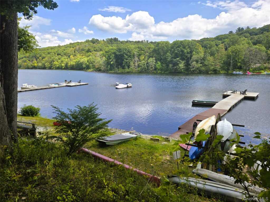319 Sepasco Lake Road, Rhinebeck, NY 12572 - Photo 3 of 34