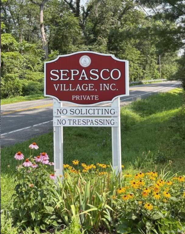 319 Sepasco Lake Road, Rhinebeck, NY 12572 - Photo 5 of 34