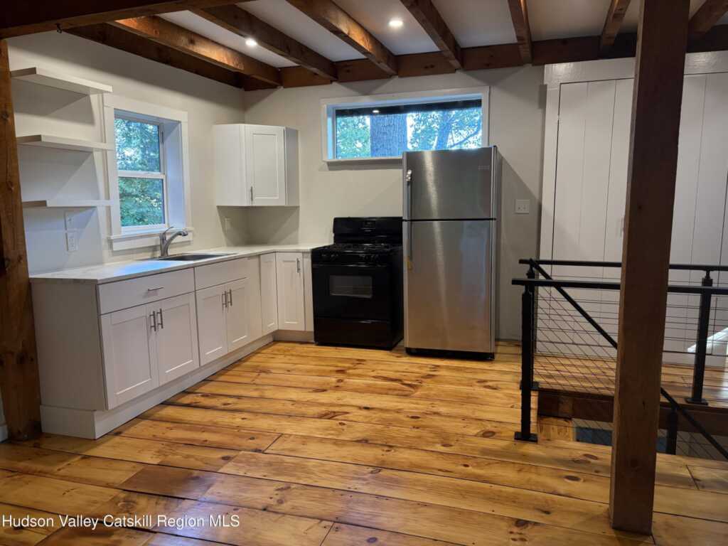 21 Jackson Hill Road, Saugerties, NY 12477 - Photo 3 of 15