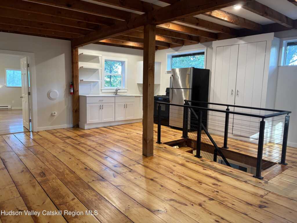 21 Jackson Hill Road, Saugerties, NY 12477 - Photo 4 of 15