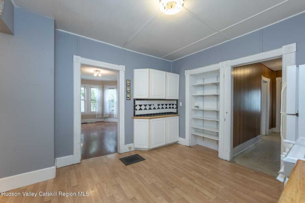196 Foxhall Avenue, Kingston, NY 12401 - Photo 14 of 41