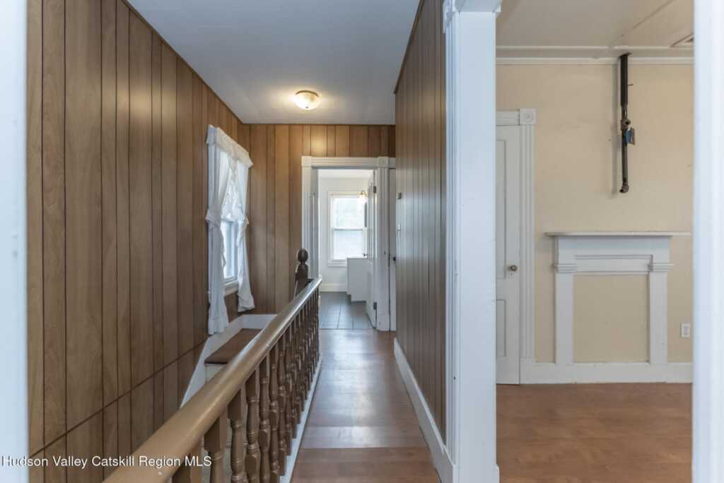 196 Foxhall Avenue, Kingston, NY 12401 - Photo 22 of 41