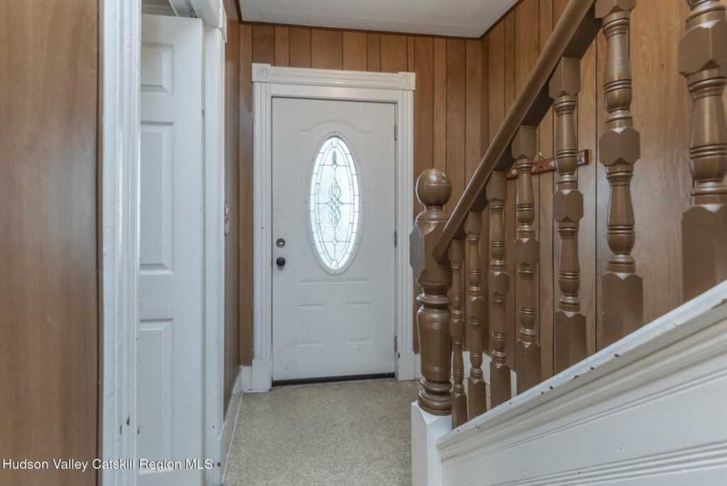 196 Foxhall Avenue, Kingston, NY 12401 - Photo 3 of 41