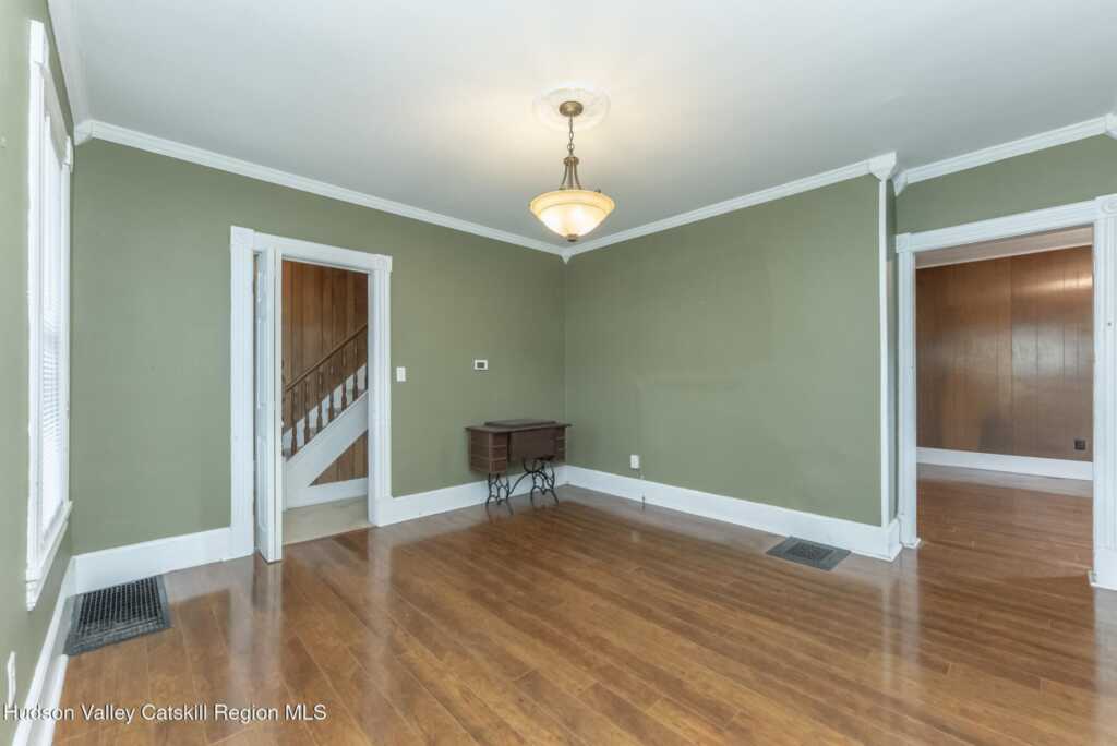 196 Foxhall Avenue, Kingston, NY 12401 - Photo 4 of 41