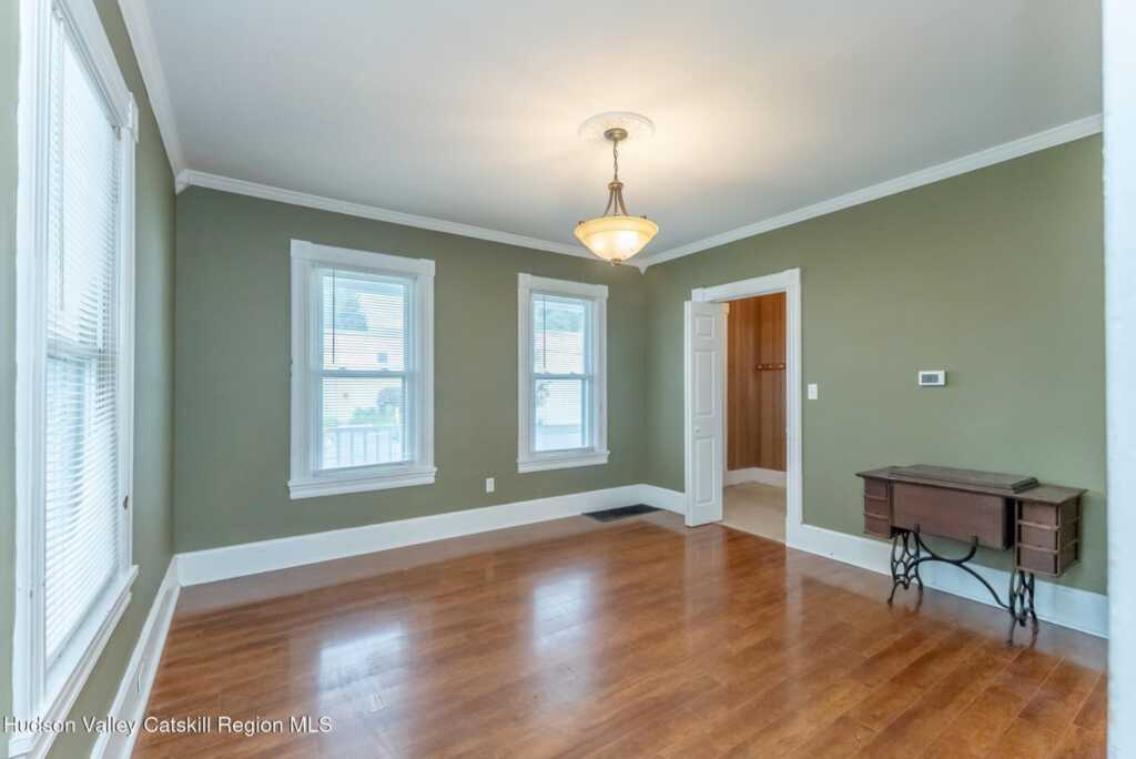 196 Foxhall Avenue, Kingston, NY 12401 - Photo 6 of 41
