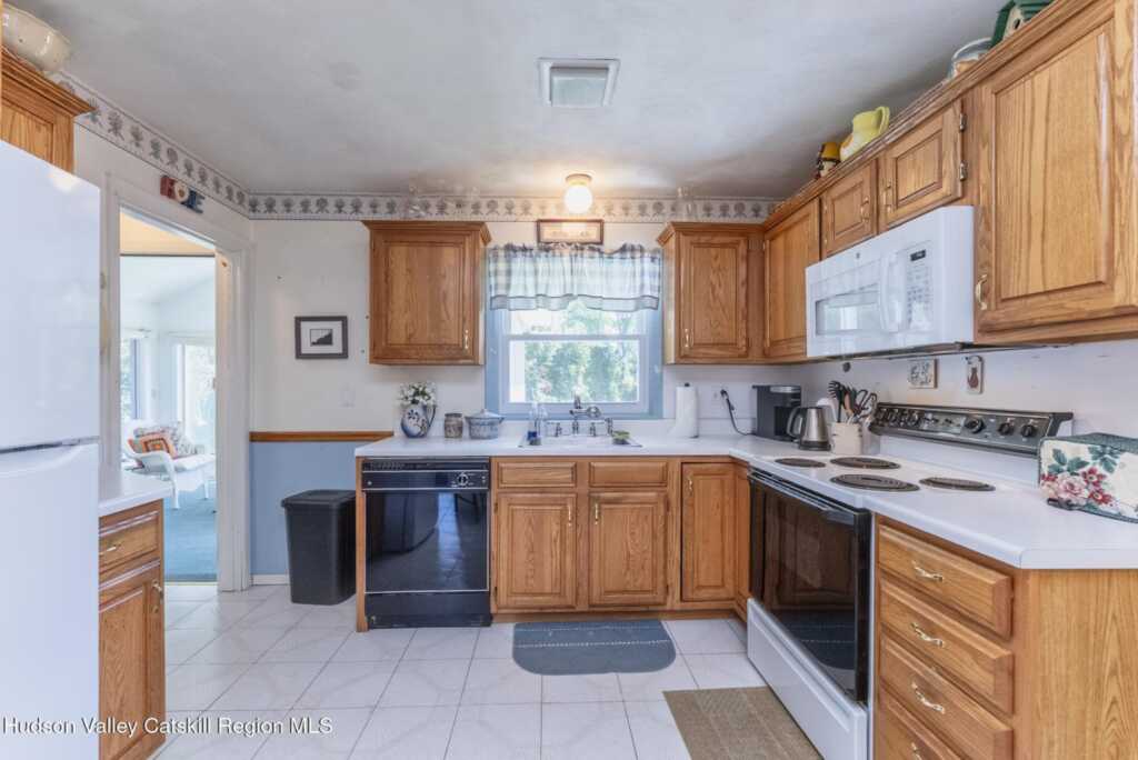70 Ringtop Road, Kingston, NY 12401 - Photo 15 of 48