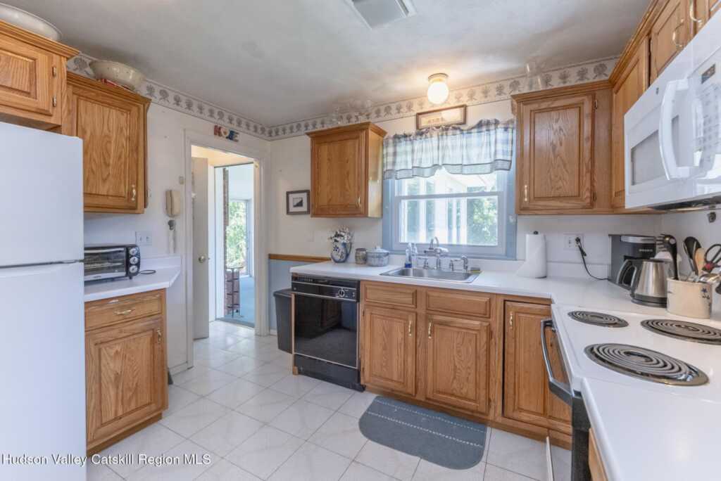 70 Ringtop Road, Kingston, NY 12401 - Photo 17 of 48