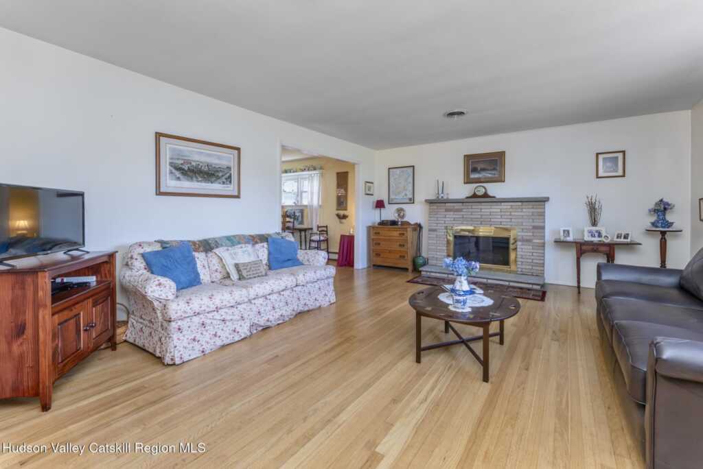 70 Ringtop Road, Kingston, NY 12401 - Photo 4 of 48