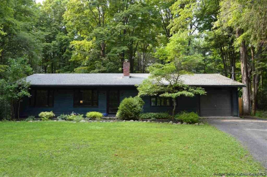 18 Marko Grove, Woodstock, NY 12498 - Photo 2 of 24