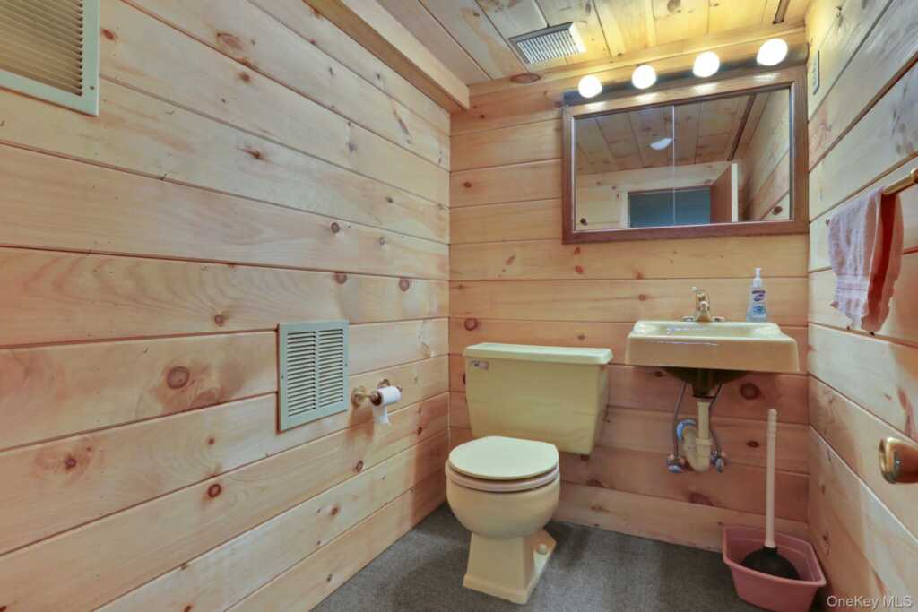 1041 Pine Place, Kingston, NY 12401 - Photo 20 of 25