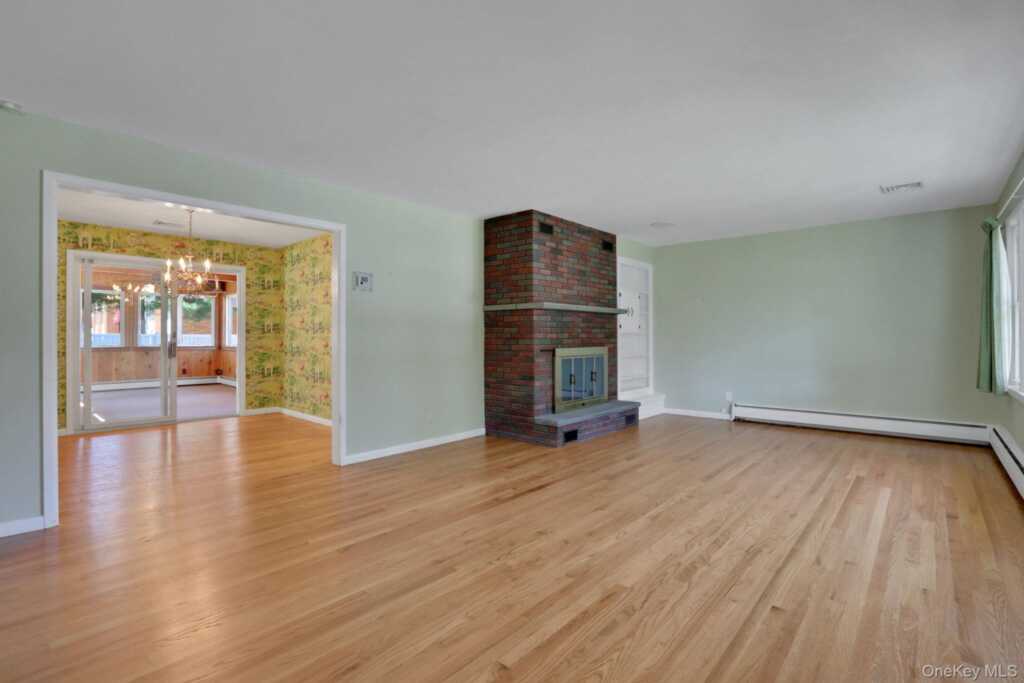 1041 Pine Place, Kingston, NY 12401 - Photo 6 of 25