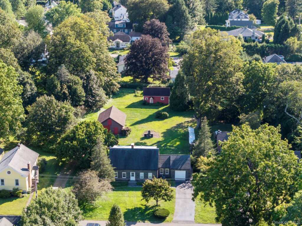 12 Zandhoek Road, Hurley, NY 12443 - Photo 4 of 50