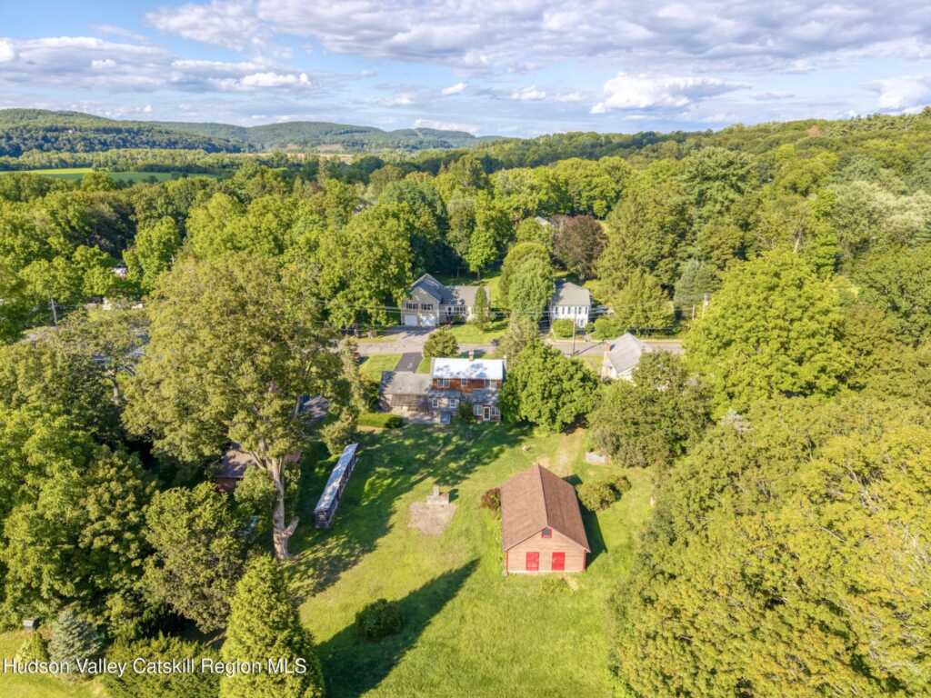 12 Zandhoek Road, Hurley, NY 12443 - Photo 2 of 47