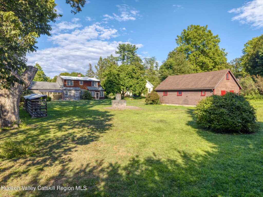 12 Zandhoek Road, Hurley, NY 12443 - Photo 4 of 47