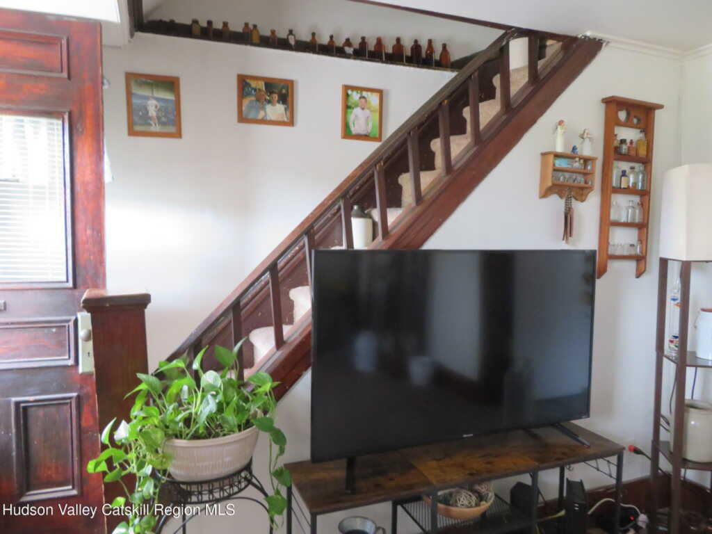 52 Hanratty Street, Kingston, NY 12401 - Photo 4 of 42