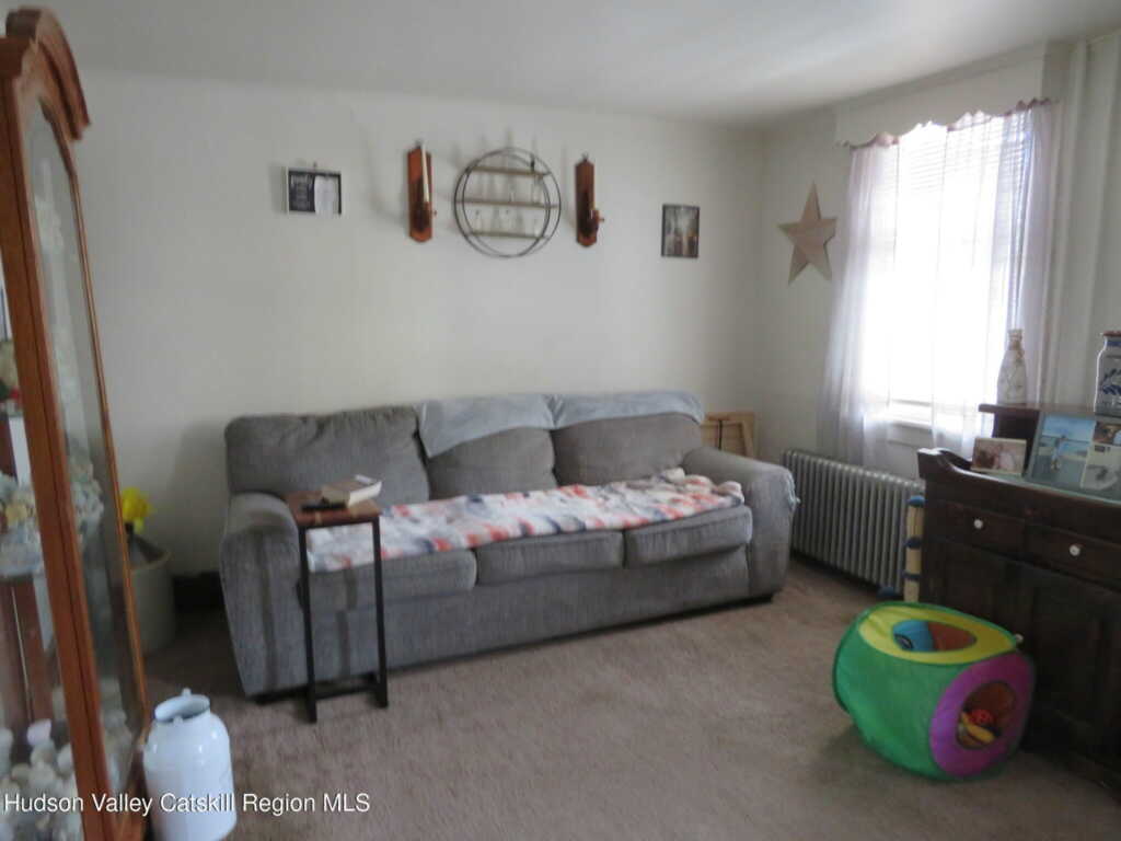 52 Hanratty Street, Kingston, NY 12401 - Photo 6 of 42