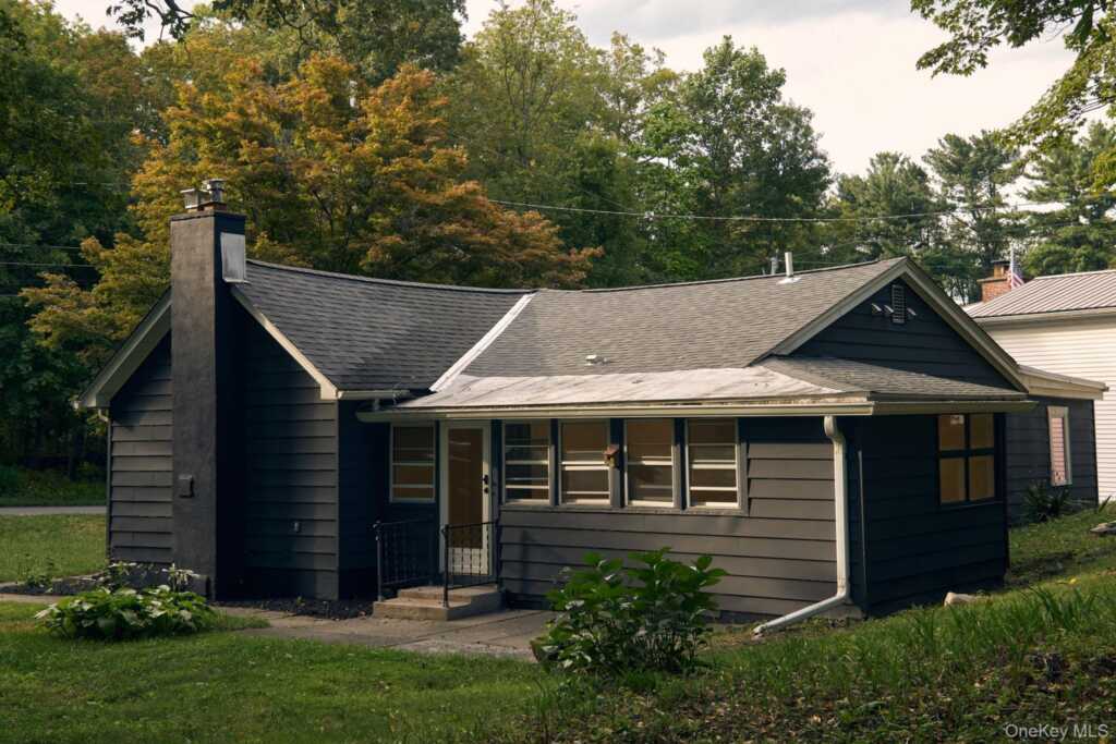536 River Road, Rhinebeck, NY 12572 - Photo 3 of 24