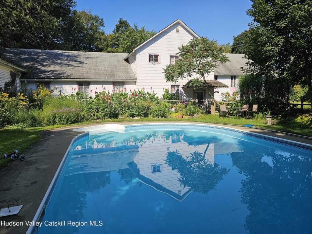 4 Churchland Road, Saugerties, NY 12477 - Photo 2 of 46