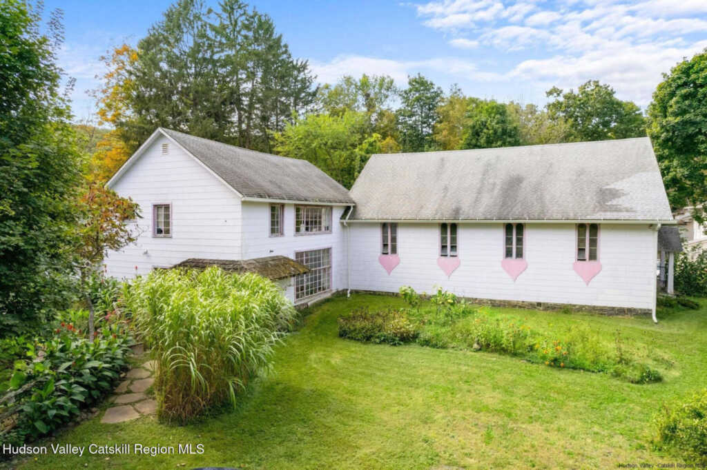 4 Churchland Road, Saugerties, NY 12477 - Photo 3 of 46