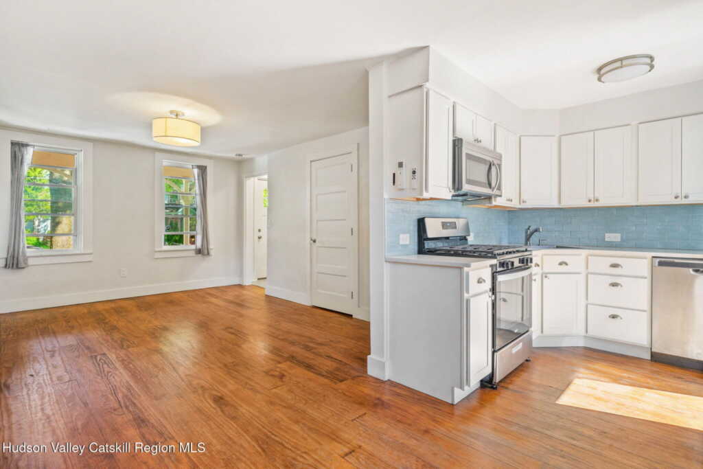 136 Cedar Street, Kingston, NY 12401 - Photo 5 of 23