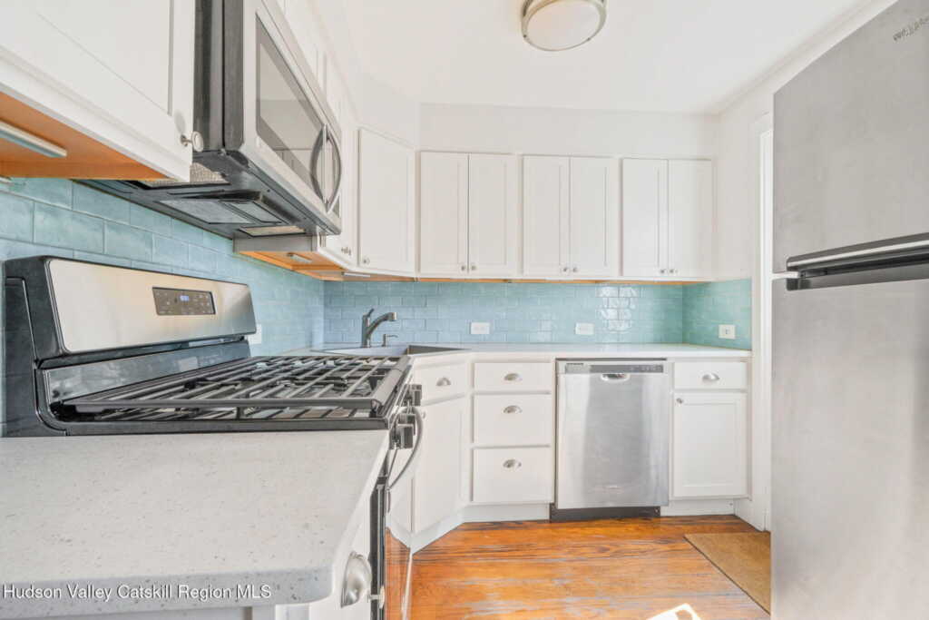 136 Cedar Street, Kingston, NY 12401 - Photo 6 of 23