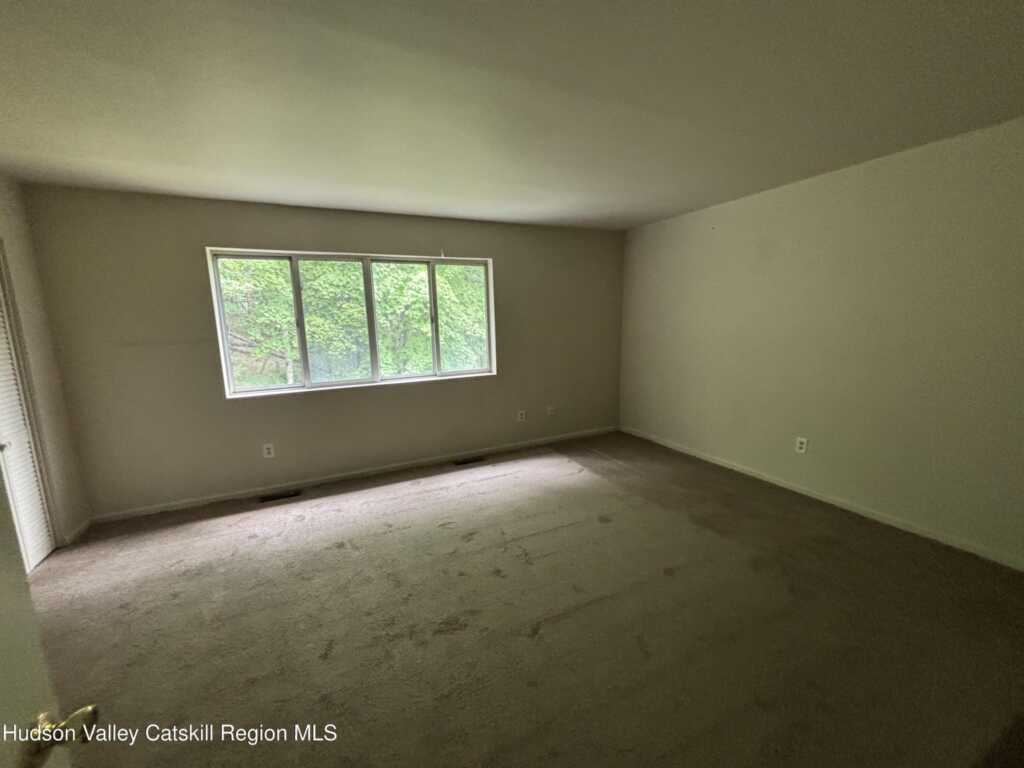 201 Briarwood Court, New Paltz, NY 12561 - Photo 3 of 9