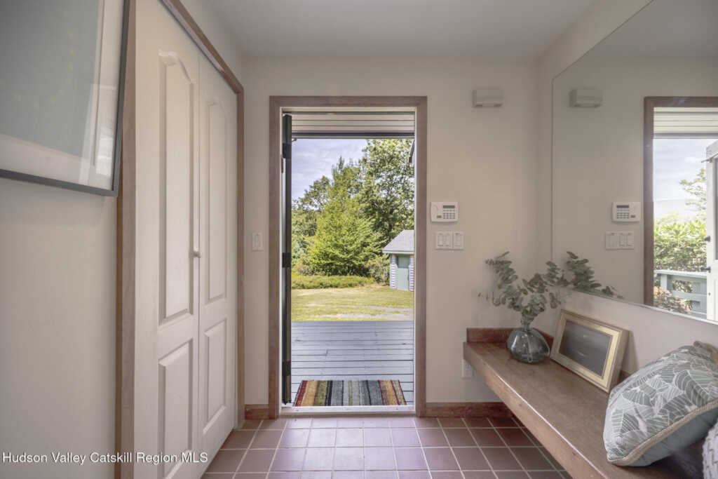 128 Newcut Road, Woodstock, NY 12498 - Photo 4 of 50