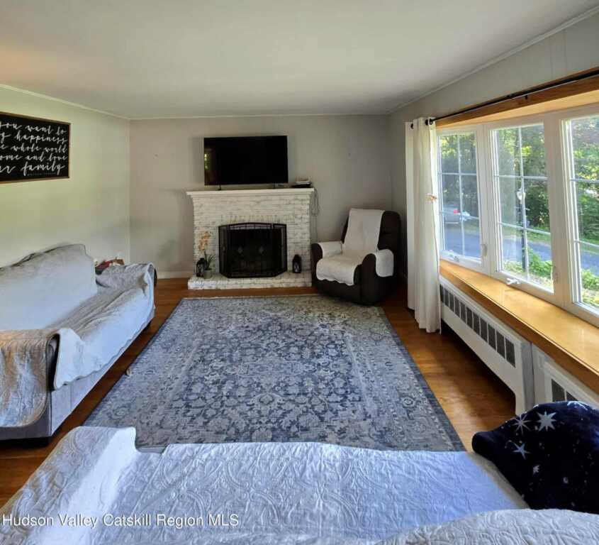 610 Oakwood Drive, Kingston, NY 12401 - Photo 3 of 28