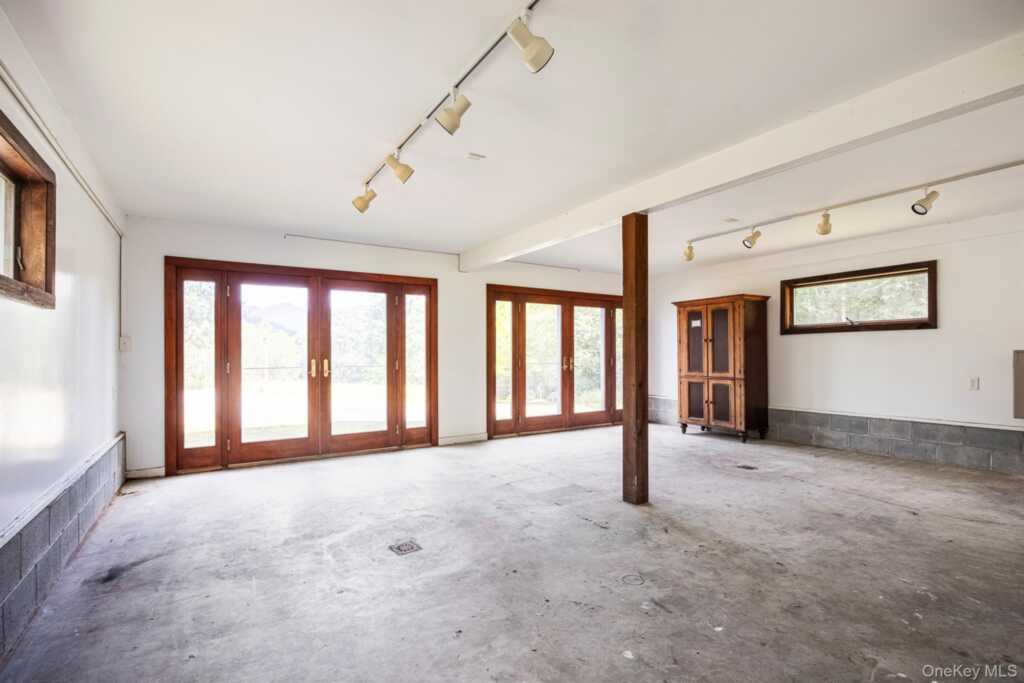 128 Newcut Road, Woodstock, NY 12498 - Photo 40 of 50