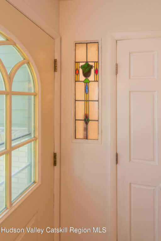 513 Roberts Court, Hurley, NY 12443 - Photo 4 of 50