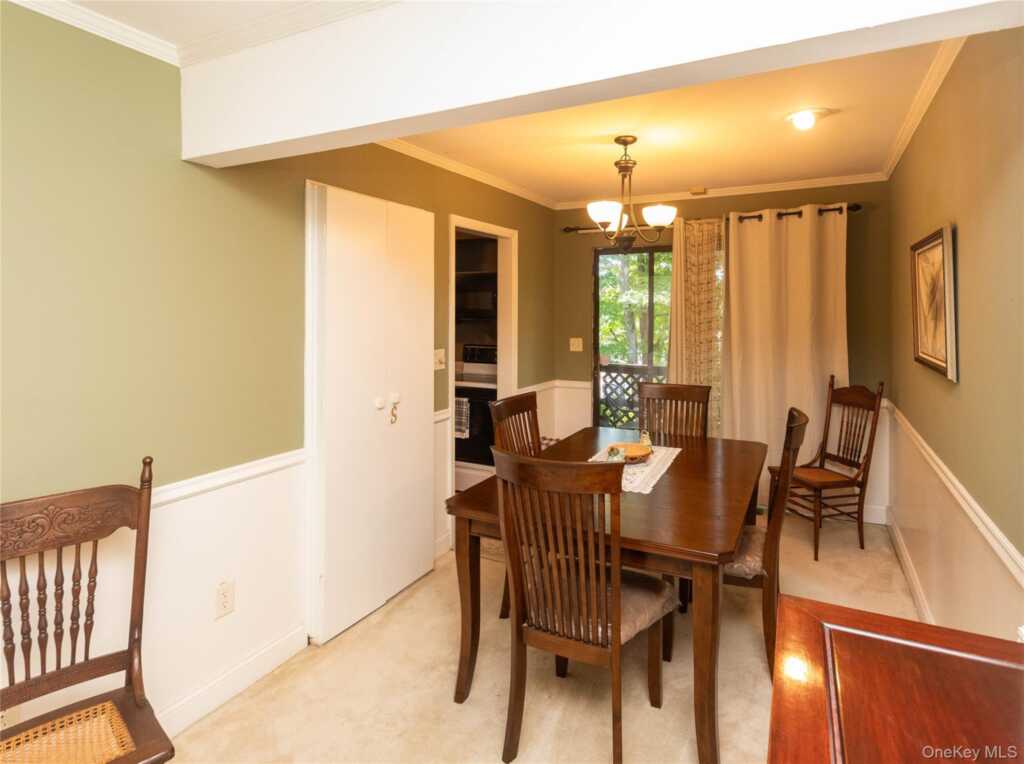 258 Village Court, Kingston, NY 12401 - Photo 10 of 41