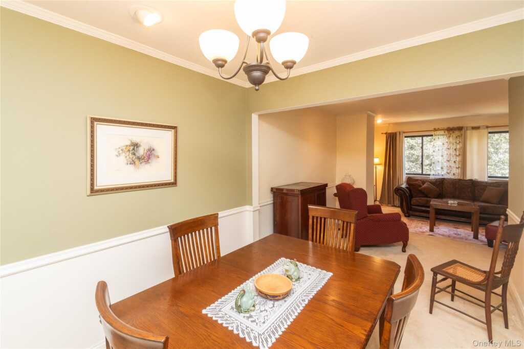 258 Village Court, Kingston, NY 12401 - Photo 12 of 41