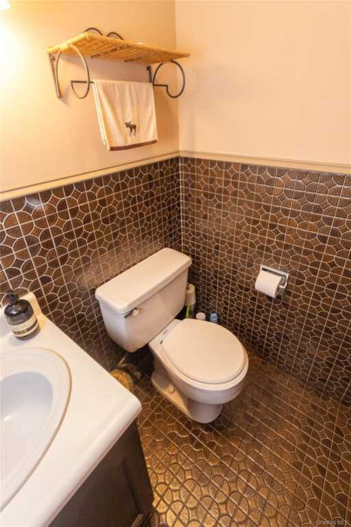 258 Village Court, Kingston, NY 12401 - Photo 20 of 41