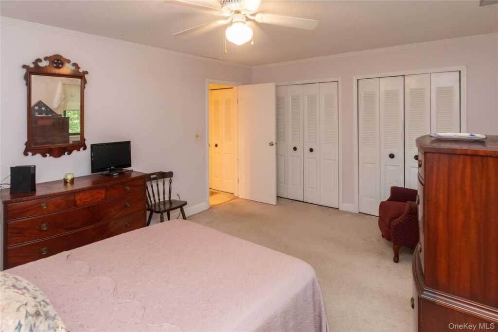 258 Village Court, Kingston, NY 12401 - Photo 26 of 41