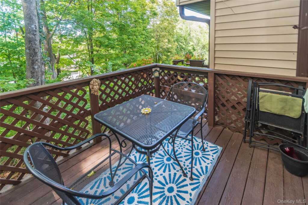 258 Village Court, Kingston, NY 12401 - Photo 36 of 41