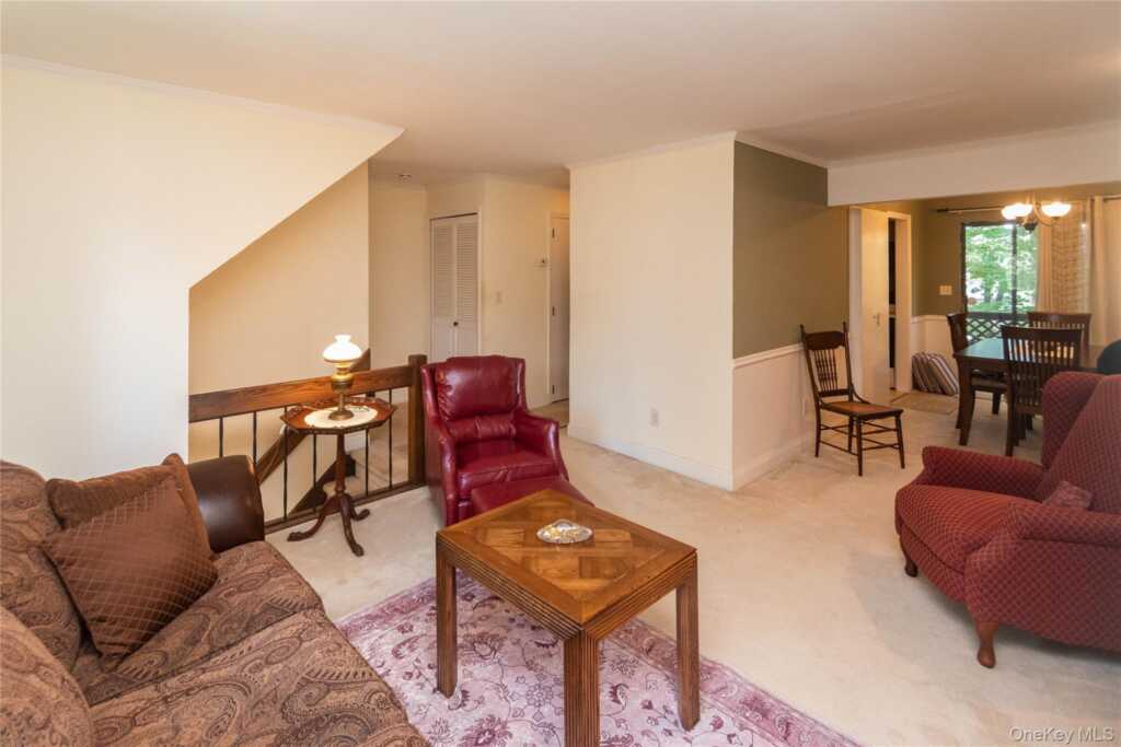 258 Village Court, Kingston, NY 12401 - Photo 6 of 41