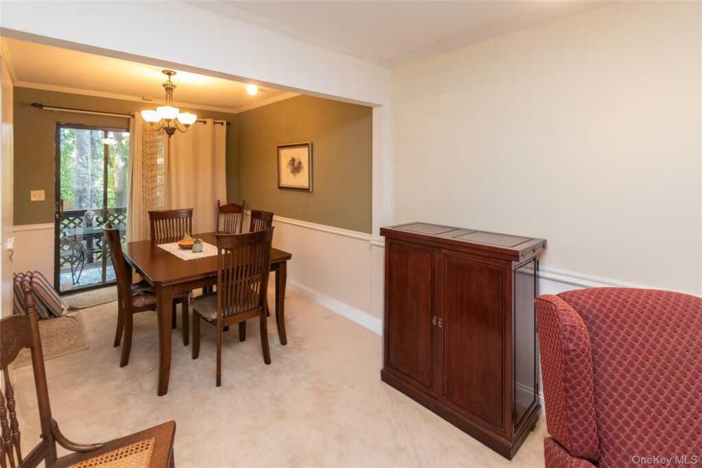 258 Village Court, Kingston, NY 12401 - Photo 8 of 41