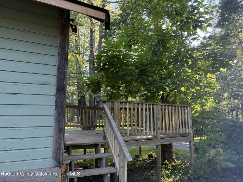 15 Jackson Hill Rd Road, Saugerties, NY 12477 - Photo 3 of 9