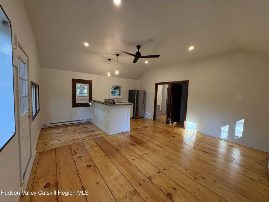 15 Jackson Hill Rd Road, Saugerties, NY 12477 - Photo 4 of 9
