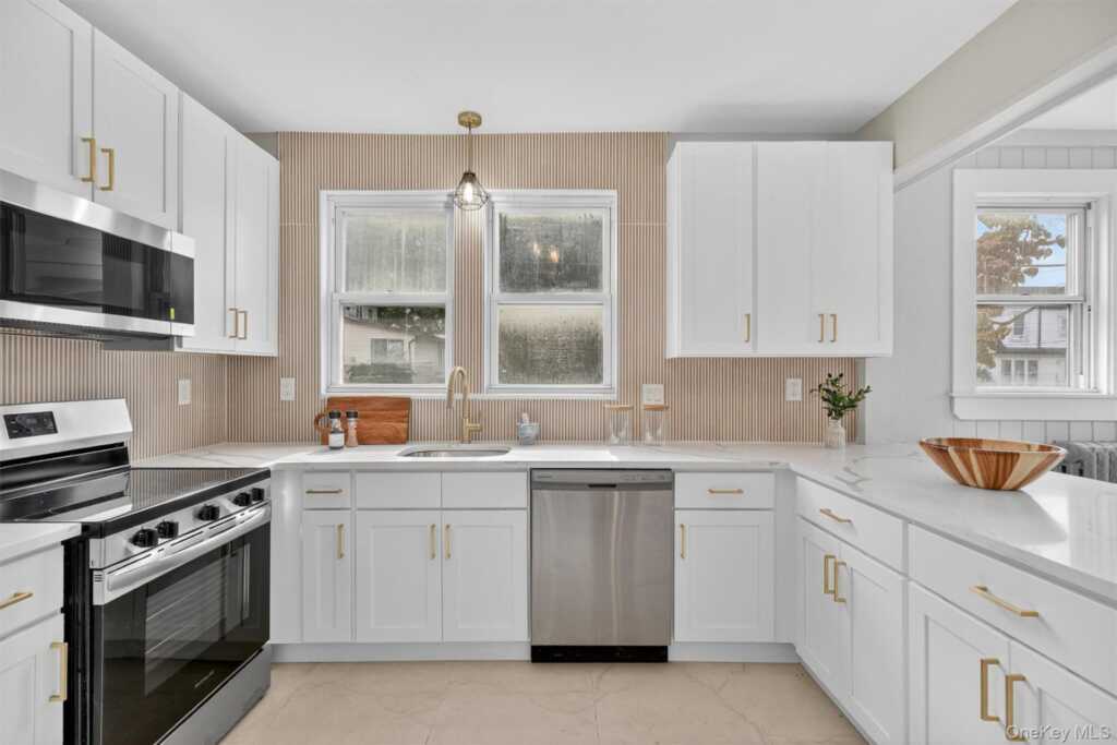 345 Lucas Avenue, Kingston, NY 12401 - Photo 13 of 41