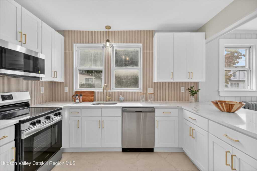 345 Lucas Avenue, Kingston, NY 12401 - Photo 13 of 40