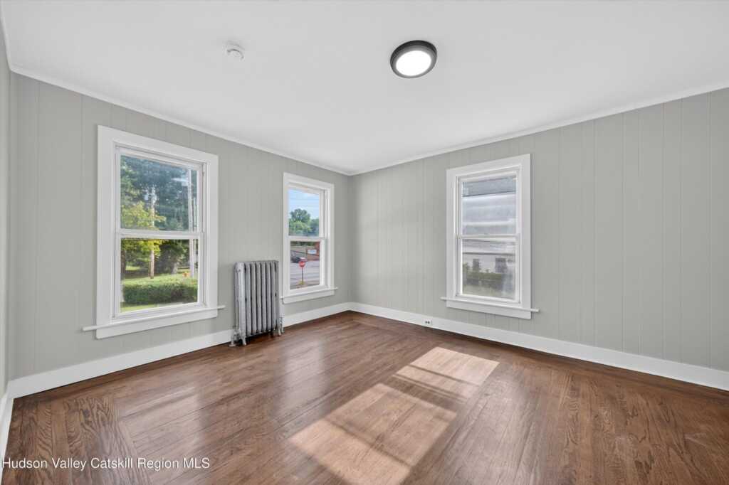 345 Lucas Avenue, Kingston, NY 12401 - Photo 29 of 40